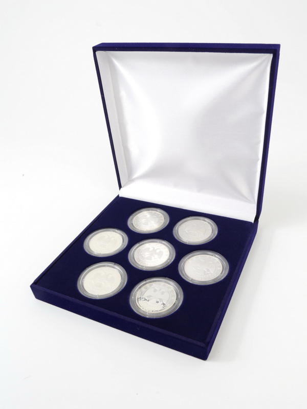 Футляр (160х160х33 мм) на 7 монет в капсулах (диаметр 44 мм)