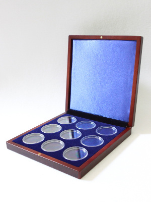 Деревянный футляр Volterra (190х196х32 мм) для 9 монет в капсулах (диаметр 46 мм). Синий