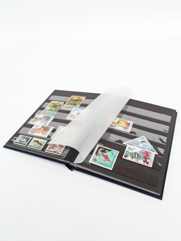 Альбом для марок (кляссер CLASSIC). А5. 8 листов (16 страниц) из чёрного картона с промежуточными листами из пергамина. Тёмно-синий. Prinz, 2004