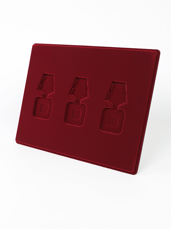 Планшет S (234х296х12 мм) на 3 ордена с пятиугольной колодкой, тёмно-бордовый