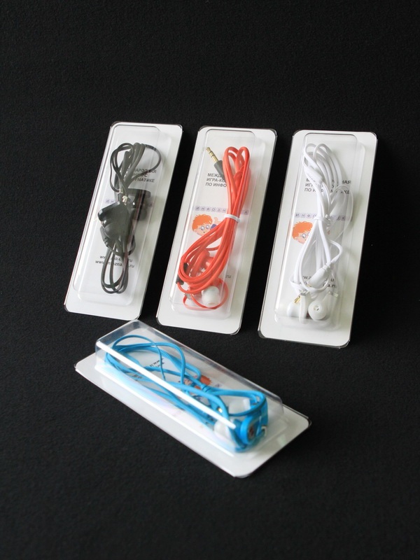 Блистер с загибом краев под наушники