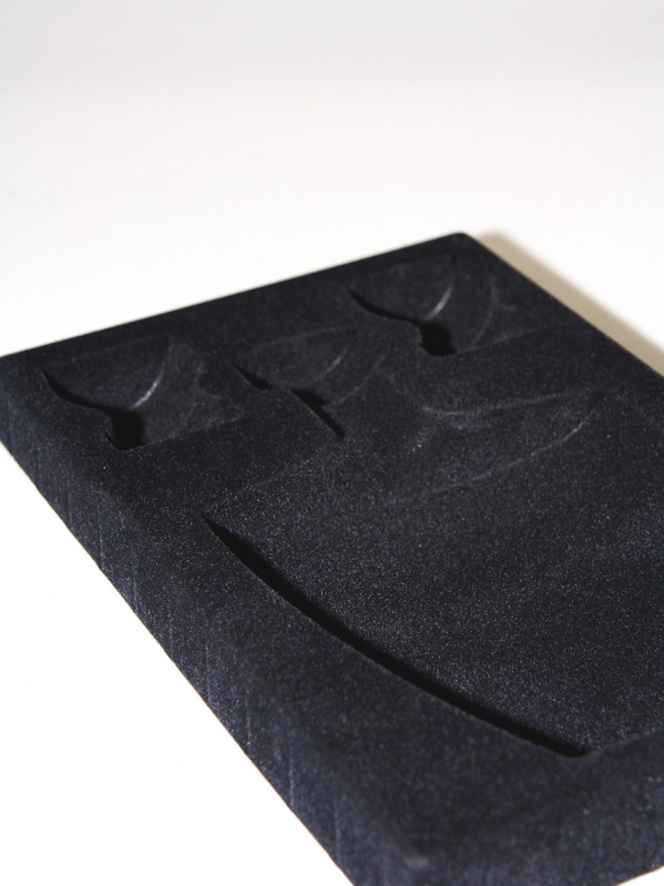 Ложемент под бутылку водки и две стопки