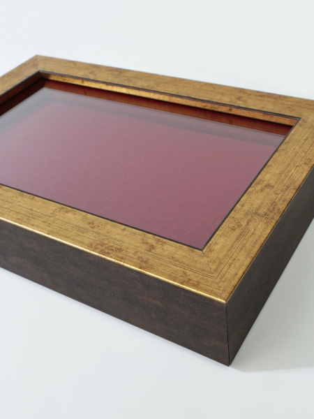  Багетная рамка M пластиковая под 1 ячейку (118х207х16 мм) с поролоновой вставкой. Вид 4, тёмно-бордовый