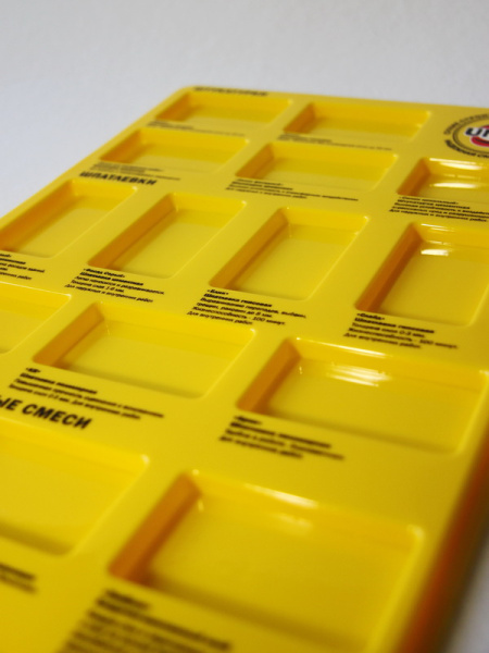 Пластиковый стенд (витрина) для строительных смесей UNIS