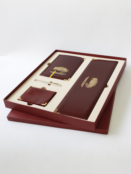 Флокированный ложемент под 4 предмета