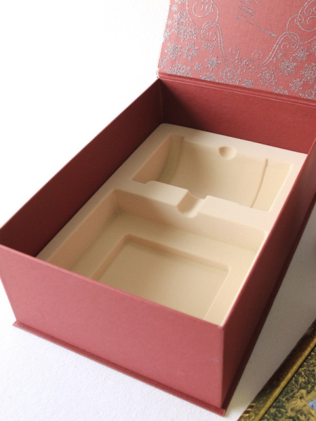 Флокированный ложемент под чайный набор Флокированный ложемент под чайный набор