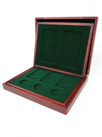 Футляр деревянный Volterra Trio de Luxe (331х271х56 мм) для 2 банкнот, 3 монет 25 рублей в капсулах, 3 монет 25 рублей в блистере, 3 золотых и 14 серебряных монет «Футбол 2018» в капсулах. 3 уровня