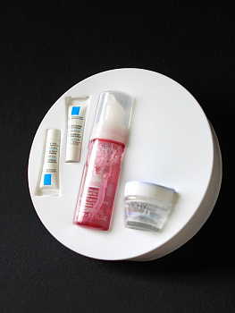 Пластиковый ложемент для косметического набора