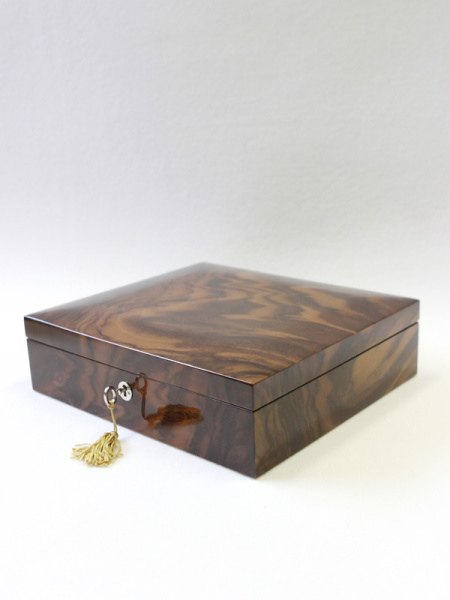 Подарочный деревянный футляр для слитка и сертификата