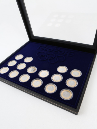 Бокс из искусственной кожи с прозрачным окном Nera Plus для 16 монет серии «XXXI Летние Олимпийские игры 2016 года в Рио-де-Жанейро». Монеты в капсулах Leuchtturm