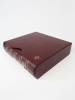 Альбом OPTIMA-Classic из натуральной кожи (без листов) + шубер (защитная кассета). Бордовый. Leuchtturm, 341939 Альбом OPTIMA-Classic из натуральной кожи (без листов) + шубер (защитная кассета). Бордовый. Leuchtturm, 341939