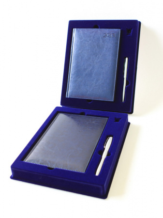 Сувенирная упаковка под подарочный набор (ежедневник, значок, ручка)