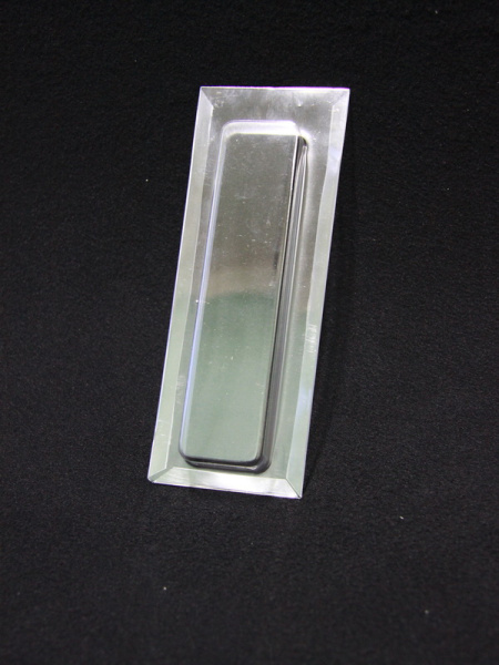 Блистер с загибом краев под изделие  32,5х138х15 мм