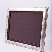 Багетная рамка S серебряно-коричневого цвета на 10 медалей РФ d-32 мм с пятиугольной колодкой
