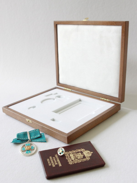 Деревянный футляр для знака «Материнская слава»