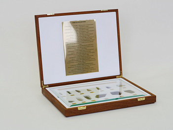 Футляр деревянный для набор каменных и керамических предметов