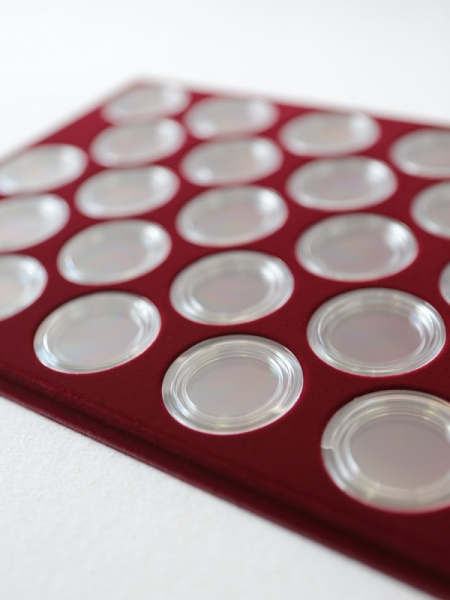  Планшет S (234х296х12 мм) для монет в капсулах d-44 мм (23 ячейки), тёмно-бордовый