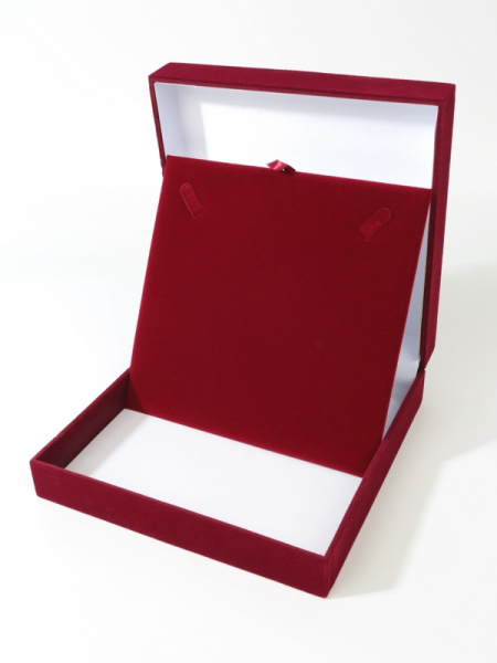  Футляр (171х171х51 мм) под колье, светло-бордовый