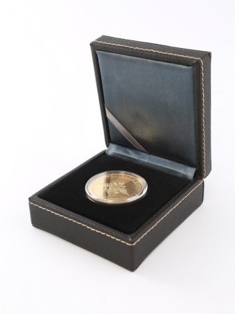 Футляр из искусственной кожи (91х96х44 мм) для одной монеты в капсуле (диаметр 46 мм)