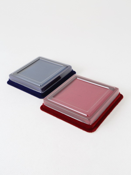  Сувенирная упаковка (106х106х20 мм) с поролоновой вставкой под универсальную медаль, тёмно-бордовый