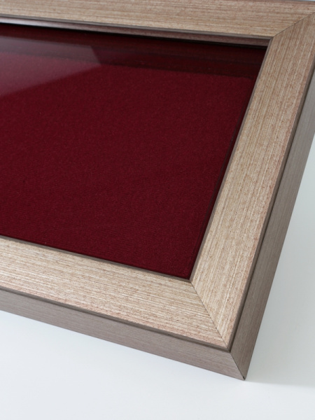  Багетная рамка M пластиковая под 1 ячейку (118х207х16 мм) с поролоновой вставкой. Вид 5, тёмно-бордовый
