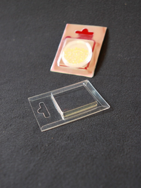 Блистер с загибом краев для капсул d-44 мм или d-46 мм