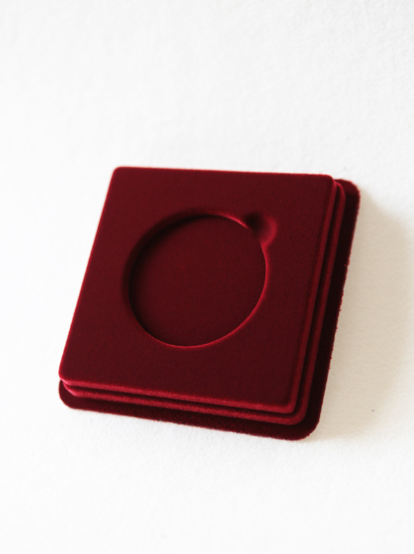 Сувенирная упаковка (106х106х20 мм) под монету, медаль (диаметр 55 мм, глубина 4 мм)