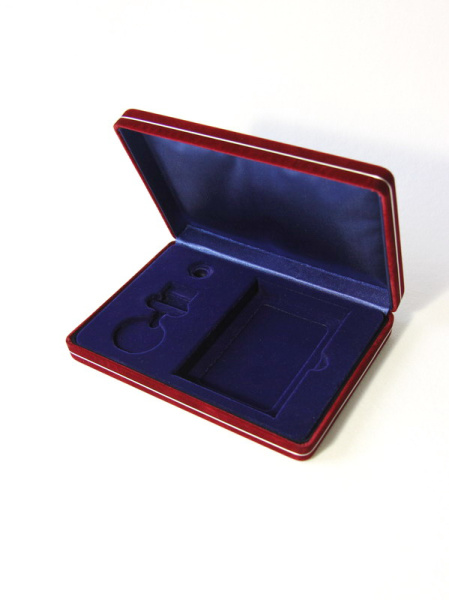 Футляр замшевый (182х128х34 мм) под медаль, фрачник и удостоверение. Вид 2