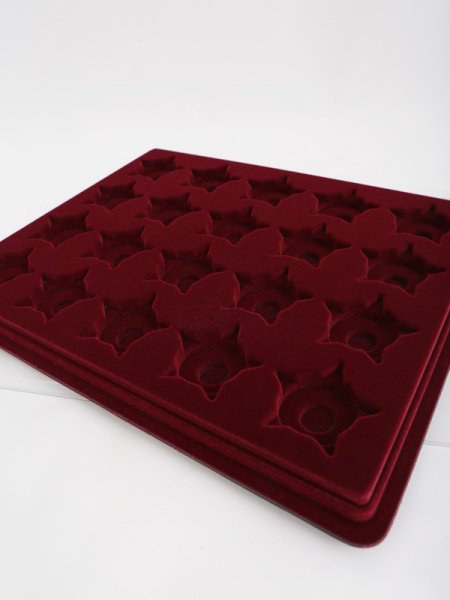 Планшет S (243х304х21 мм) на 20 ячеек под ордена Красной Звезды (48 мм), тёмно-бордовый  Планшет S (243х304х21 мм) на 20 ячеек под ордена Красной Звезды (48 мм), тёмно-бордовый