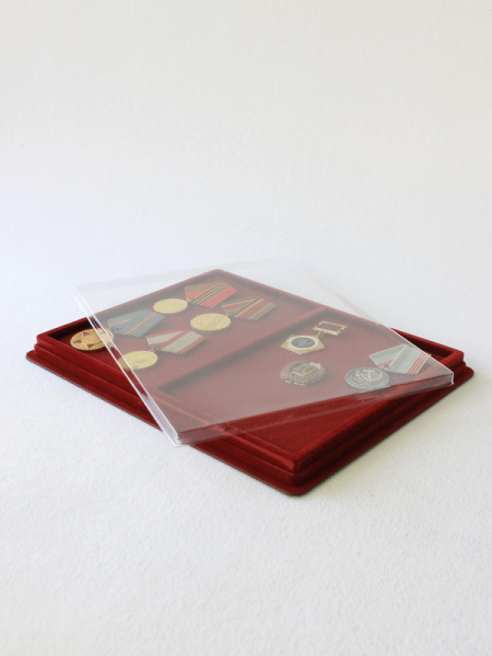 Планшет S (243х304х21 мм) на 2 ячейки (209х131,5х18 мм) (с поролоновой вставкой), тёмно-бордовый Планшет S (243х304х21 мм) на 2 ячейки (209х131,5х18 мм) (с поролоновой вставкой), тёмно-бордовый