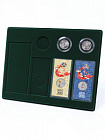 Планшет S (234х296х12 мм) для 3 монет 25 рублей в капсулах, 3 монет 25 рублей в блистере и банкноты «Футбол 2018» в чехле, зелёный