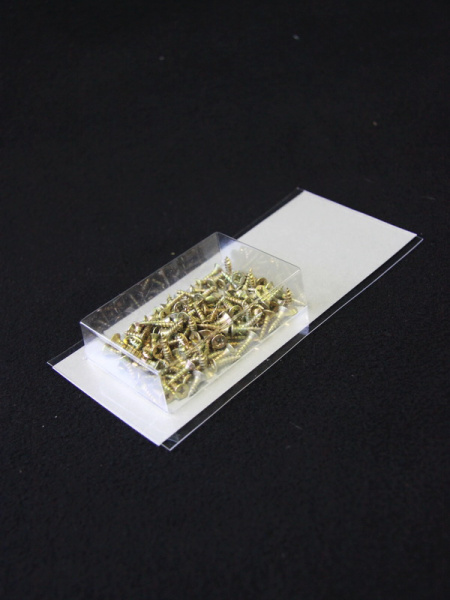 Блистер с загибом краев под изделие 49х75х18 мм