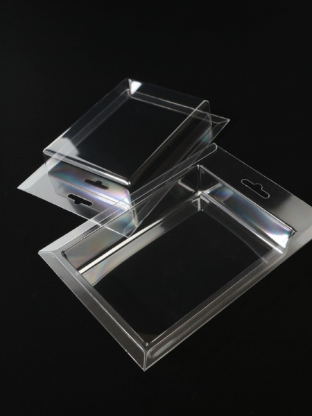 Блистер с загибом краев под изделие 110х150х33 мм