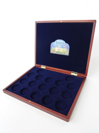 Футляр деревянный Volterra Uno (304х244х31 мм) для 3 золотых и 14 серебряных монет «Футбол 2018» в капсулах. Талисман