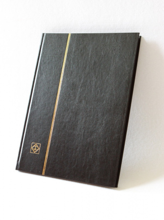 Альбом для марок (кляссер BASIC). A4. 16 листов (32 страницы) из чёрного картона с промежуточными листами из пергамина. Чёрный. Leuchtturm, 332685. Уценка