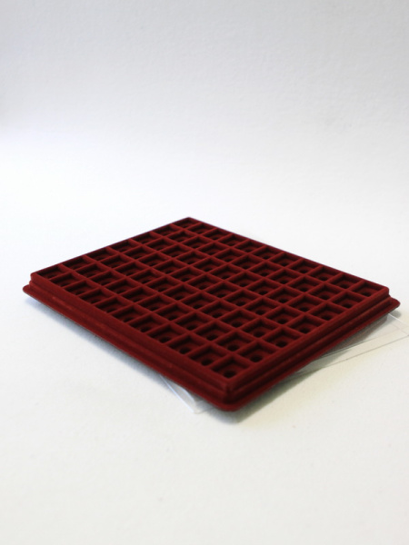  Планшет S (243х304х21 мм) на 77 ячеек (26х21х6 мм) (под значки с цангой), тёмно-бордовый