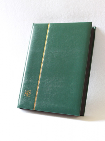 Альбом для марок (кляссер COMFORT). 32 листа (64 страницы) из чёрного картона с промежуточными листами для каждой страницы из пергамина. Зелёный. Leuchtturm, 306438