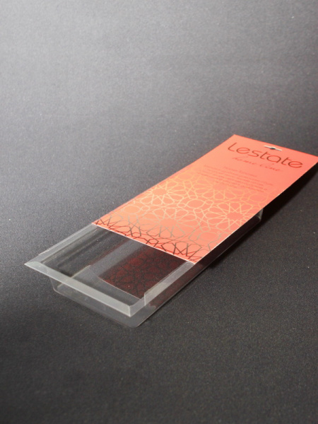 Блистер с загибом краев под носки-тапочки, варежки