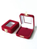 Футляр (58х70х25 мм) с окном с универсальной подложкой, светло-бордовый