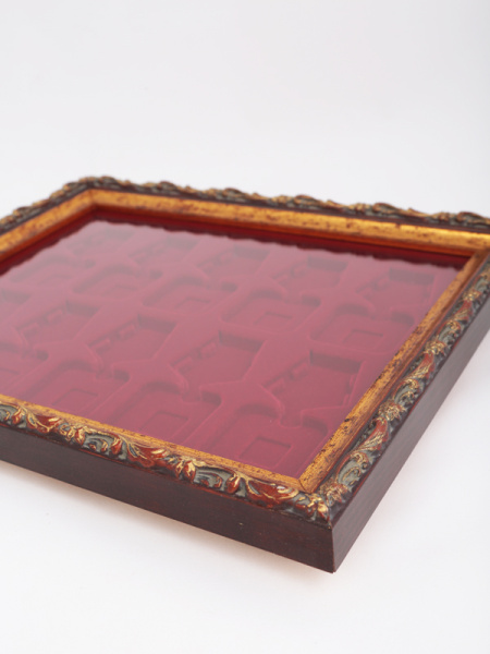  Багетная рамка S серии «Барокко» (золото) на 10 орденов с пятиугольной колодкой, тёмно-бордовый