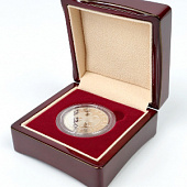 Деревянный футляр (80х80х42 мм) для одной монеты в капсуле (диаметр 44 мм)