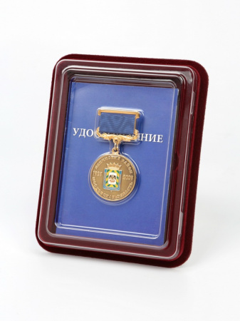 Сувенирная упаковка (110х139х22 мм) под медаль на квадро колодке (в крышке) и удостоверение (81х112х6 мм). Тип 5