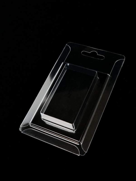 Блистер с загибом краев под изделие 37х67х17 мм. Тип 23