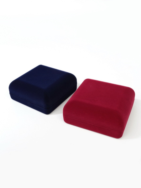 Футляр (92х92х40 мм) под комплект, светло-бордовый