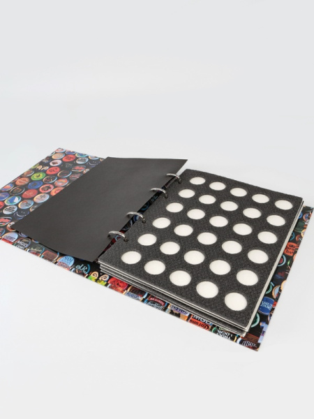 Альбом с 4 листами для хранения 120 кромчатых пробок, OPTIMA. Albommonet, Россия