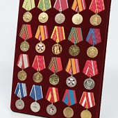 Планшет G (291х393х16 мм) на 20 медалей РФ d-32 мм с пятиугольной колодкой