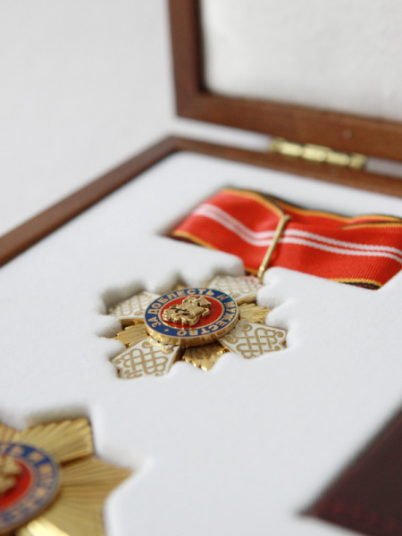 Деревянный футляр для знака «За доблесть и мужество»