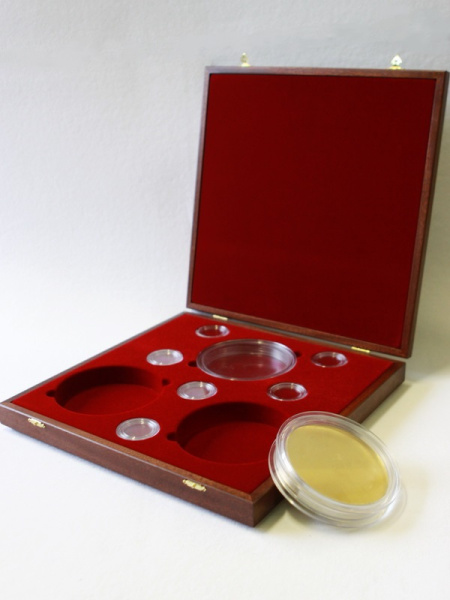 Деревянный футляр для индивидуальной коллекции монет