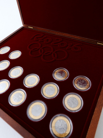 Футляр деревянный Vintage S (247х305х40 мм) для 16 монет серии «XXXI Летние Олимпийские игры 2016 года в Рио-де-Жанейро». Монеты в капсулах Leuchtturm