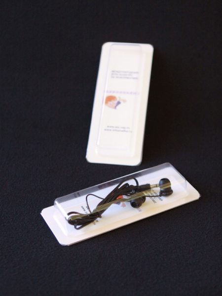 Блистер с загибом краев под наушники